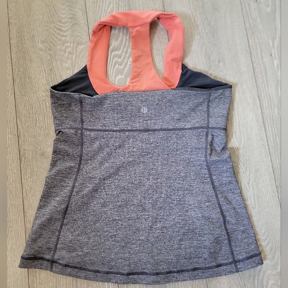 Lululemon Razorback Top - Picture 2 of 3